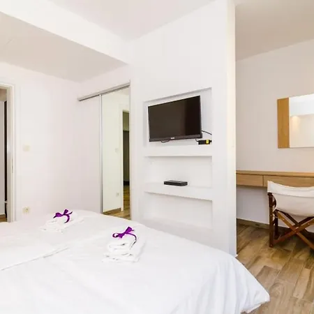 Deluxe Lily - Luxury Two Bedroom With Sea View Apartman *