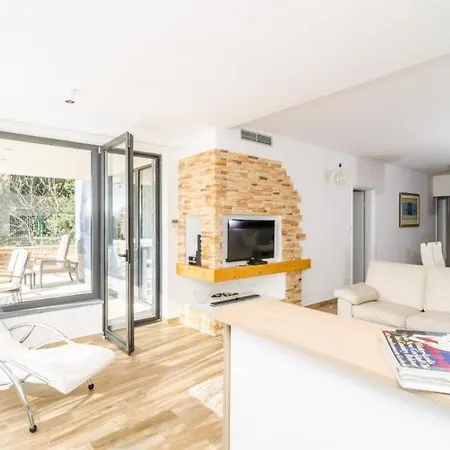 Deluxe Lily - Luxury Two Bedroom With Sea View 公寓 *